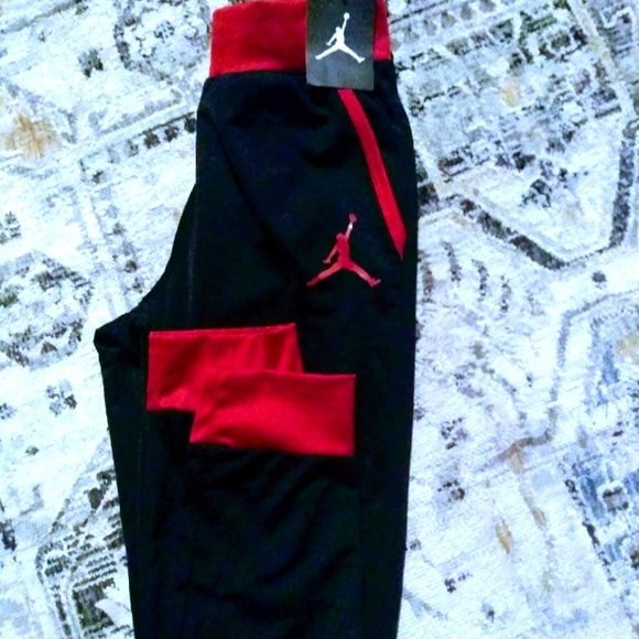 COPY - NWT Jordan boys youths jogging pants size L 12_13y - Picture 1 of 8